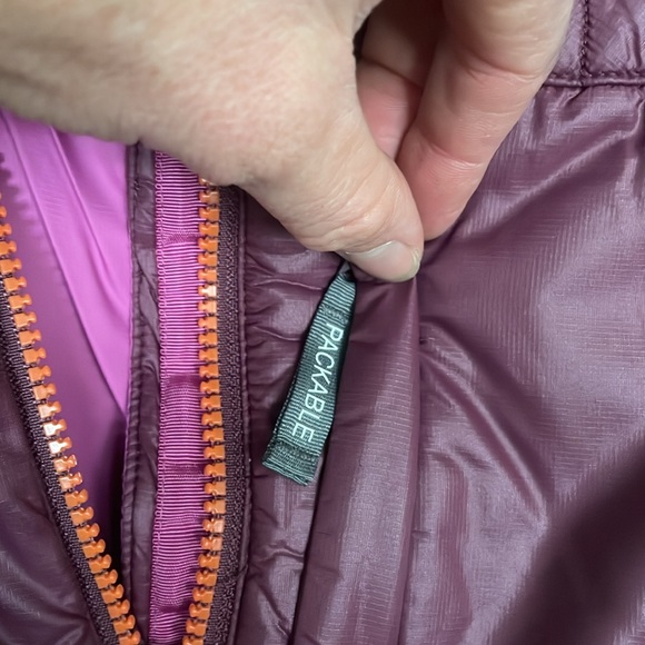 Warm Cabela’s vest. Lightweight. Only worn a few times - Picture 2 of 5